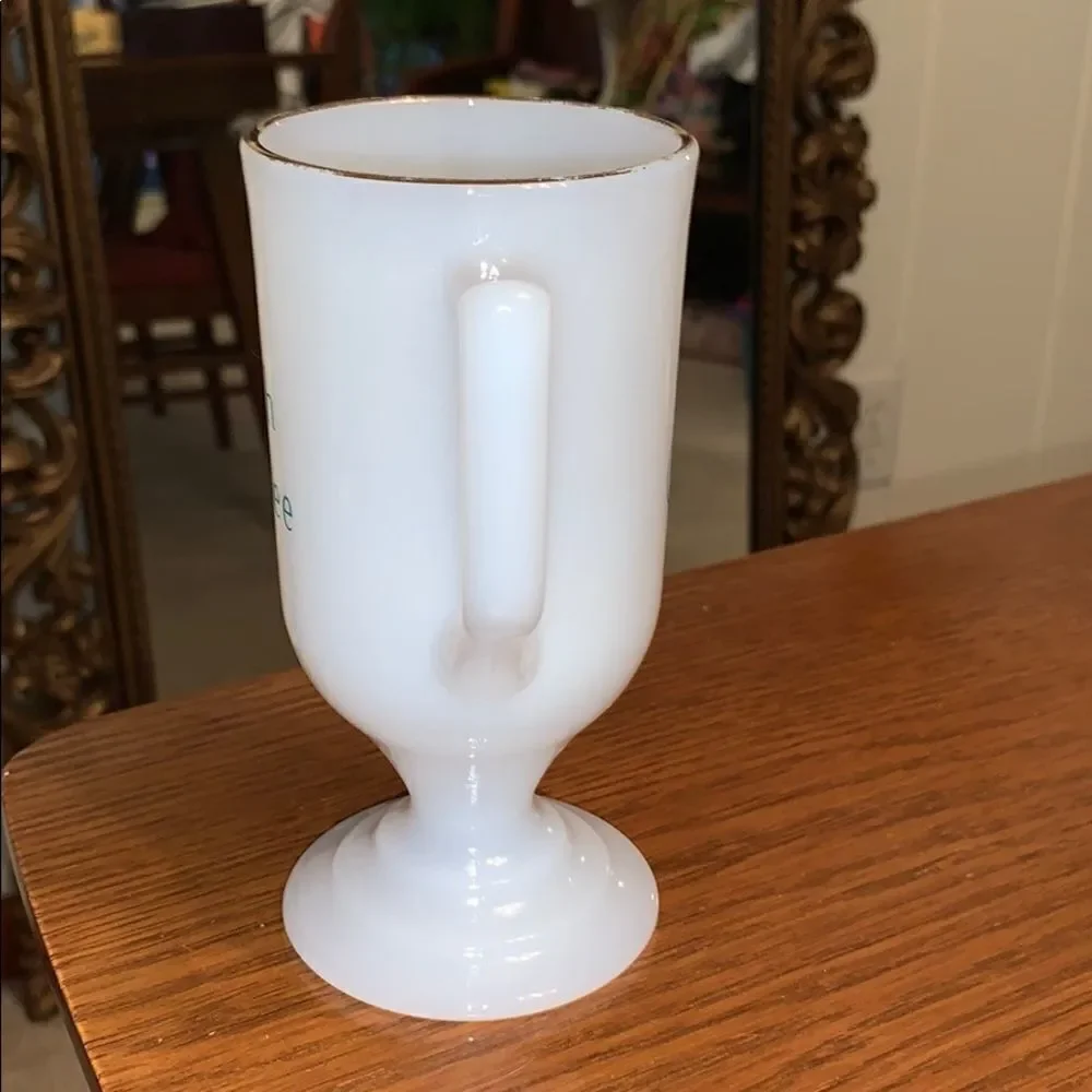 ☘️ Vintage Milk‎ glass “Irish coffee” mug ☘️
